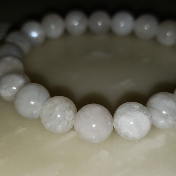 Natural Blue Moon Stone Strong Light 8.5mm - Picture 2 of 4